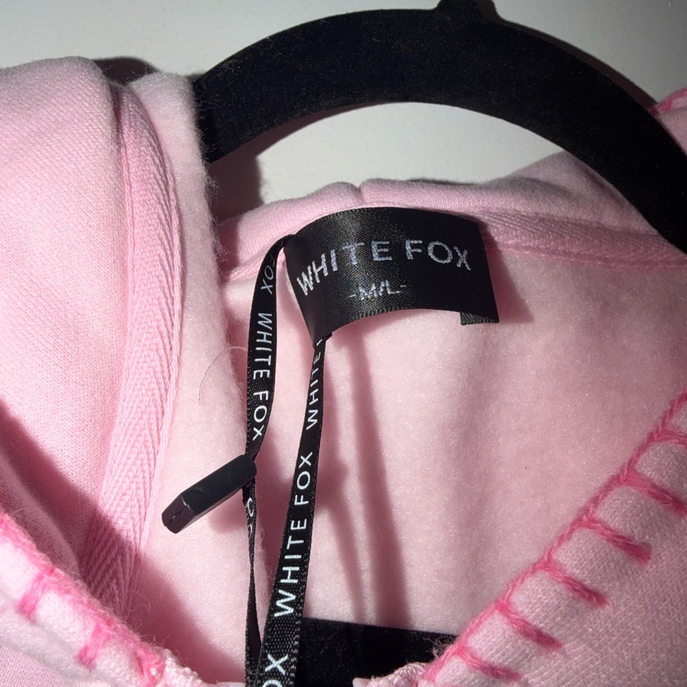 NWT! WHITE FOX- cropped zip front hoodie - Picture 5 of 8